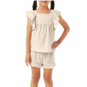 NWT 2-piece Playwear Set by Member’s Mark  size 4T